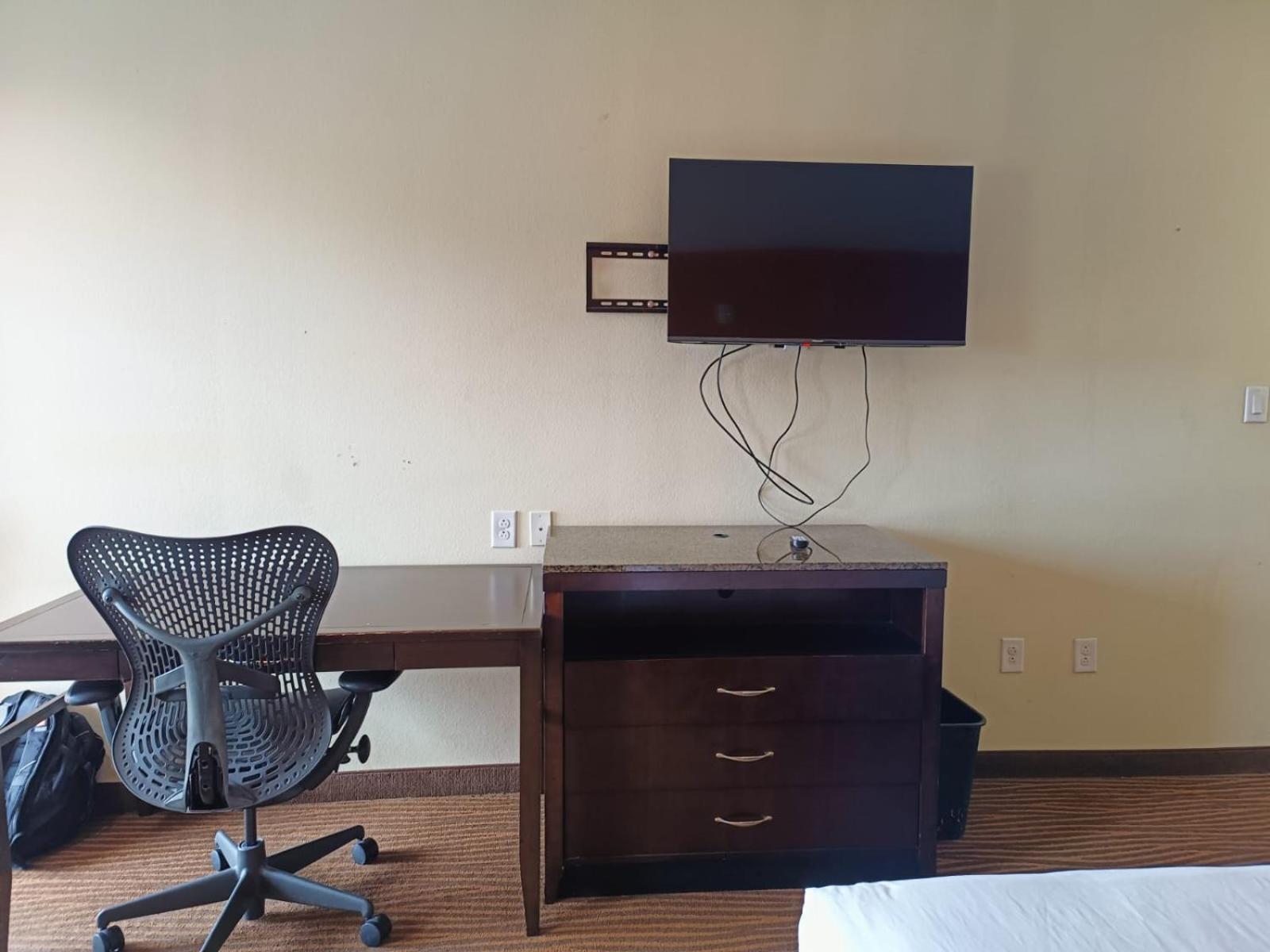 Westwood Inn By Oyo Gonzales Tx Extérieur photo